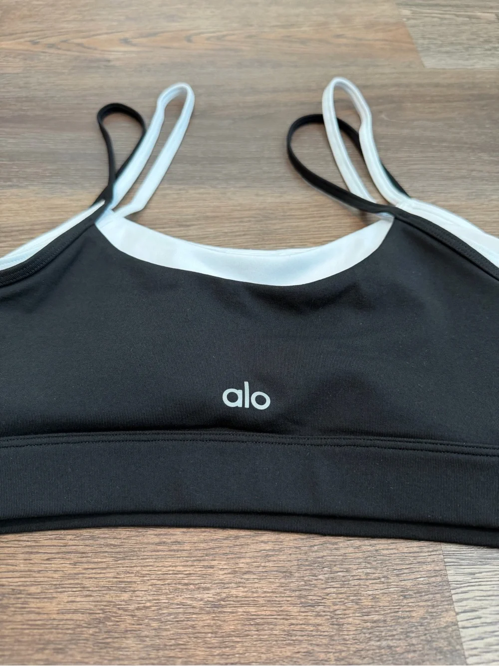 NWT Alo Yoga Airbrush Double Up Bra Black White Trim Size Large Medium Support